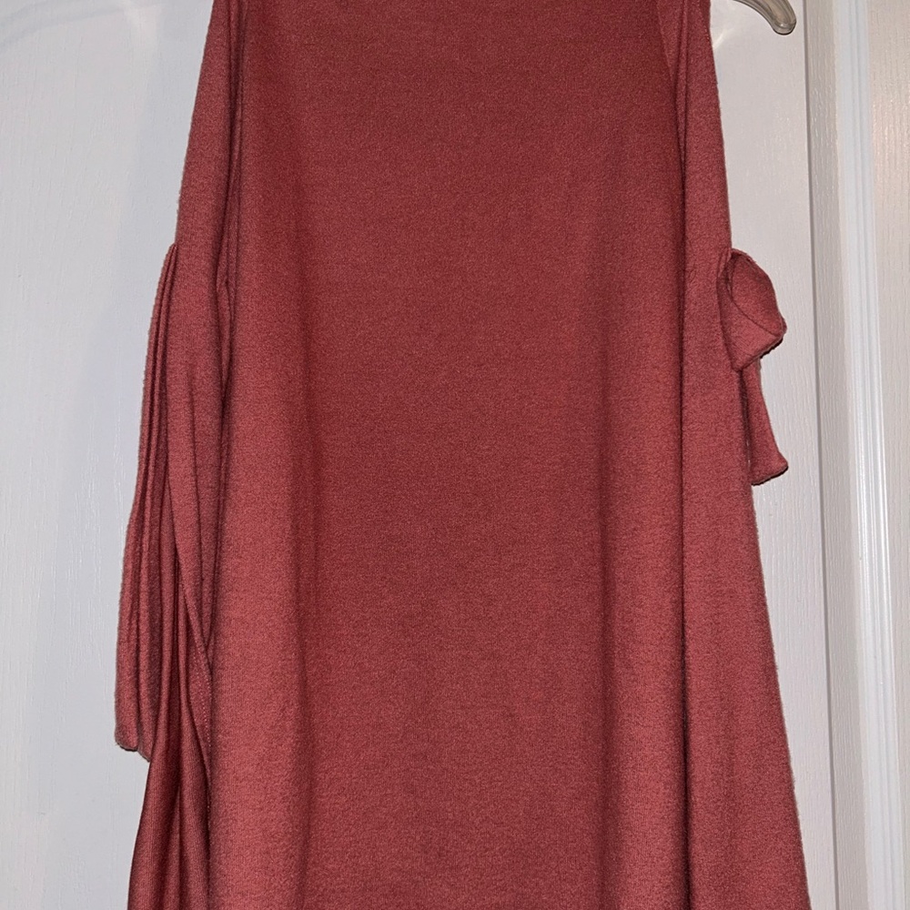 Pink Cold Shoulder Top - Picture 4 of 5